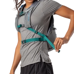 Nathan Crossover Pack 10L -New Balance sales NS30330 80072 CrossoverPack10L onBody 3